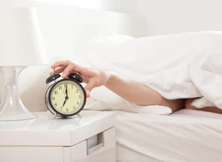 Waarom leer je snoozen beter af? 6 tips om makkelijker op te staan